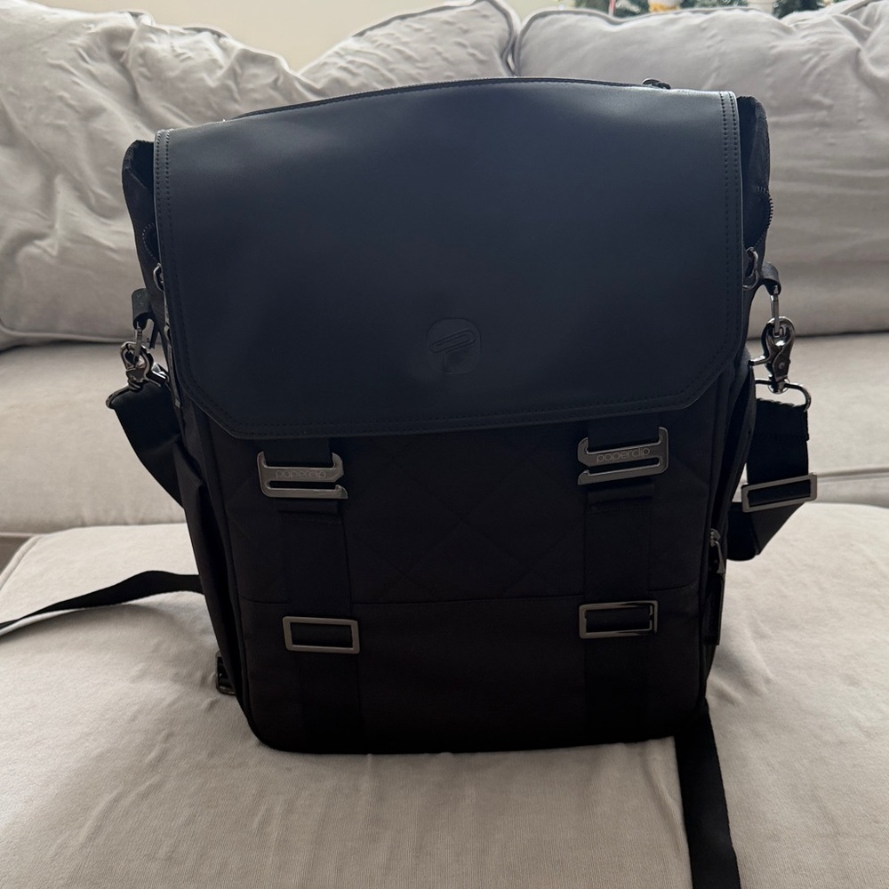 Paperclip Willow Changing Bag. Brand new. Never used